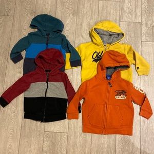 Zip up hoodie bundle! Size 18 months. Old Navy, Cat&Jack, and Oshkosh!